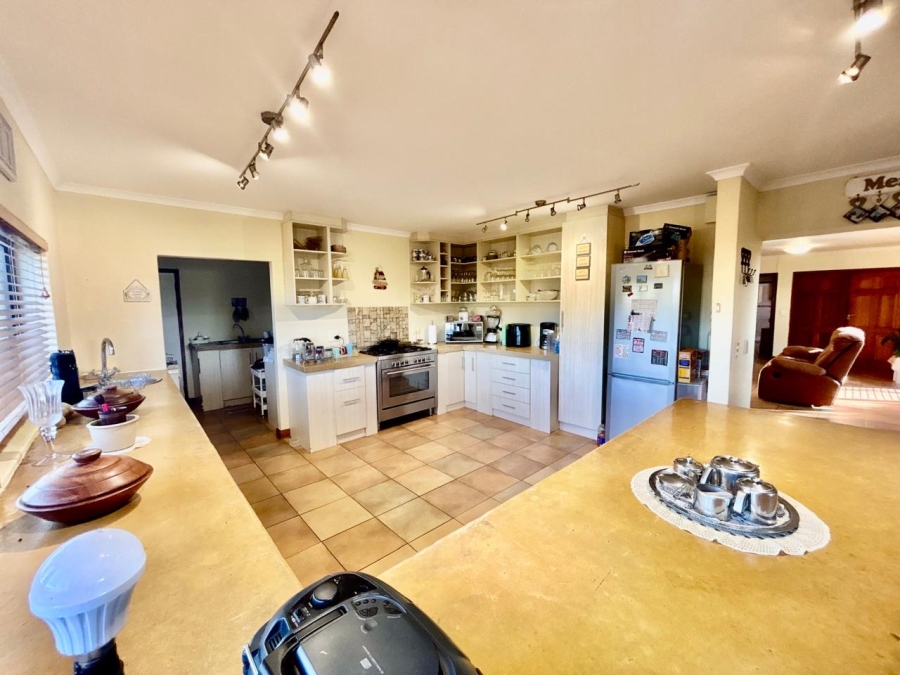 3 Bedroom Property for Sale in Eikenbosch Western Cape